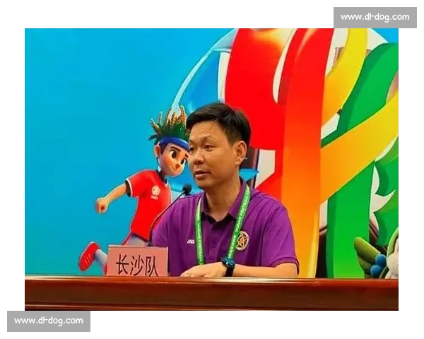 李章毓:湘超首球的荣光,献给每声呐喊 李章毓:湘超首球的荣光,献给每声呐喊